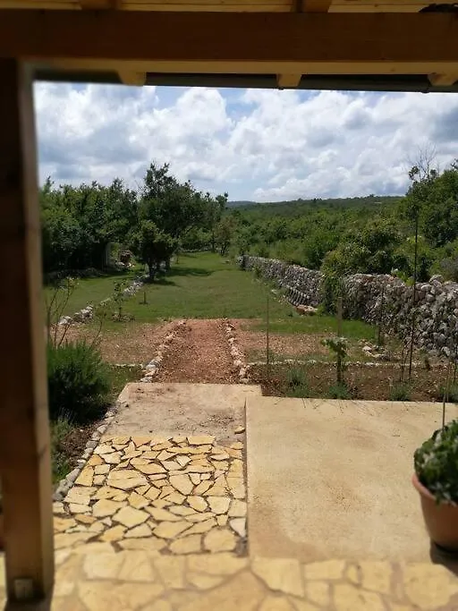 Rare Find! Dogs Welcome Secluded Comfy House Krk سيلو بيت للعطل